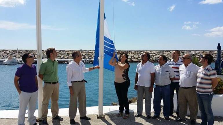 IZADO DE BANDERA AZUL EN EL PUERTO DEPORTIVO LA DUQUESA