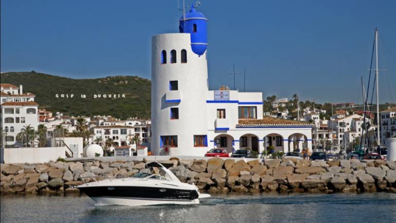 Mediterranean Navies sponsors the clean-up of the seabed of the mouth of Puerto Duquesa