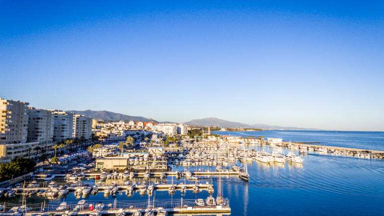 Die Marina von Estepona arbeitet mit den XI Interclubs der Meerenge zusammen