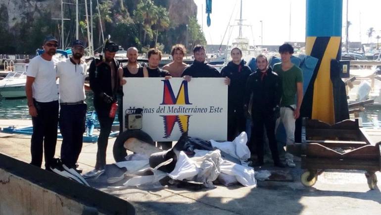 The Marina of Estepona hosts a Marine Garbage Awareness Workshop