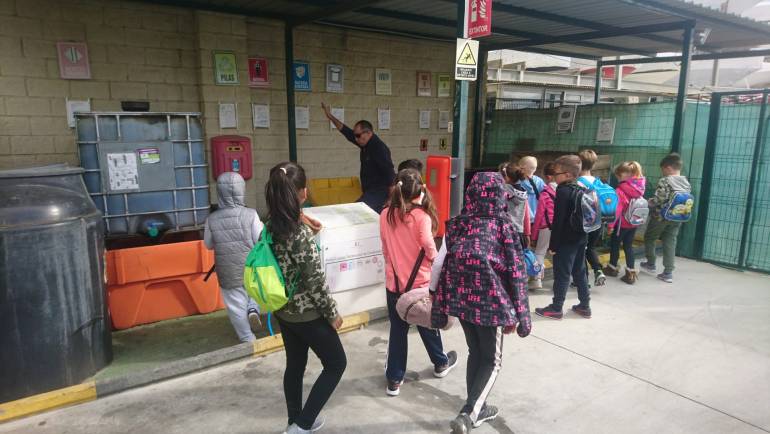 The Marina of Estepona is visited by schoolchildren in the municipality