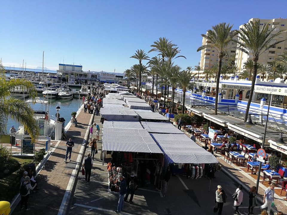 La marina d’Estepona suspend le marché traditionnel du dimanche