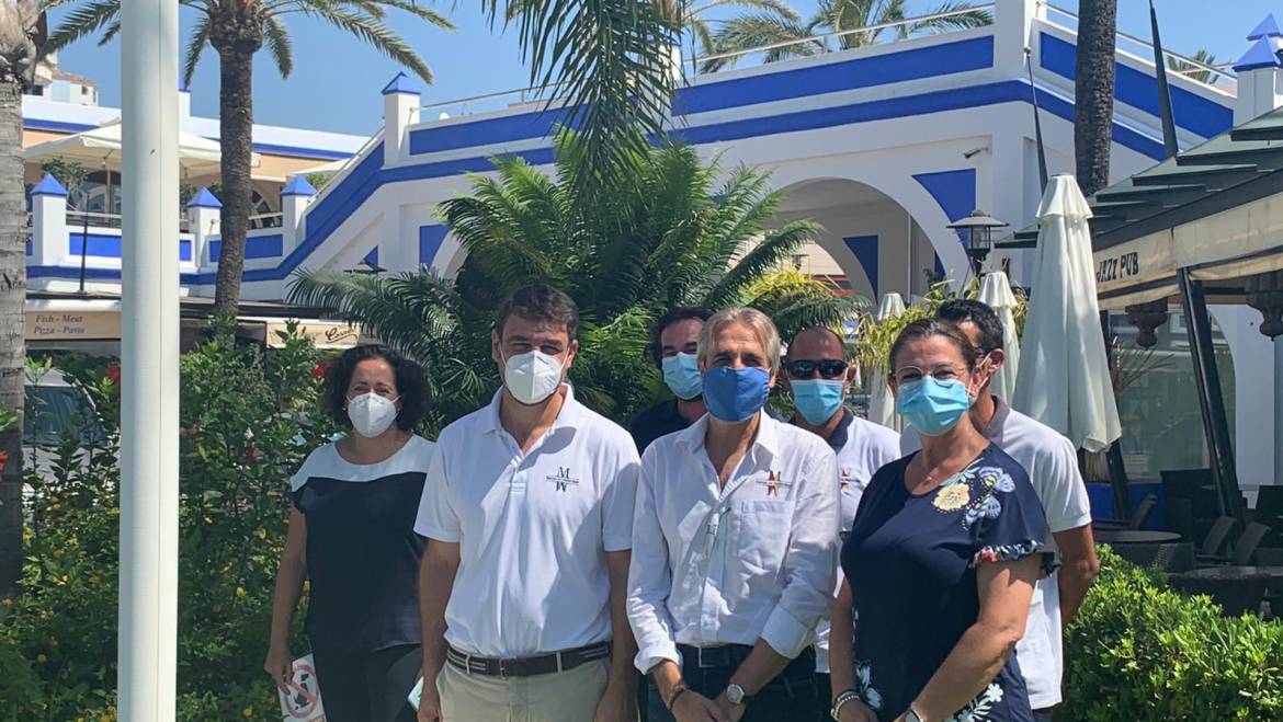 La Bandera Azul ondea en el Puerto Deportivo de Estepona por 23 años consecutivos
