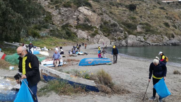Marina del Este hat an einem Tag der Strandreinigung zusammengearbeitet