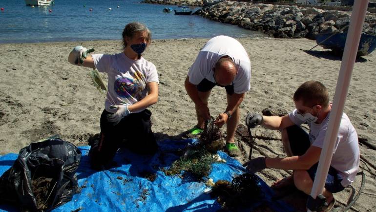 Le nettoyage international des fonds marins VI se retire 5,5 tonnes de déchets