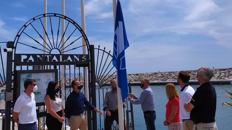 Erstklassige Dienstleistungen und Einrichtungen, die von 24 aufeinanderfolgende Jahre mit der Blauen Flagge